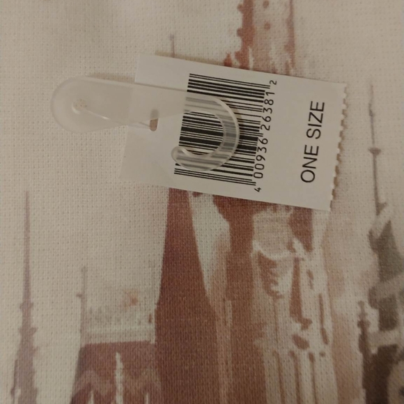 💝FIRM! NWT DISNEY PARKS WALT DISNEY WORLD 50TH ANNIVERSARY KITCHEN TOWEL - Picture 4 of 7